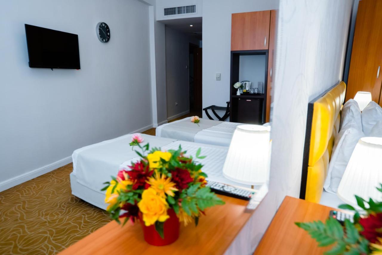 Best Western Hotel Lev Or I Bukarest Exterior foto