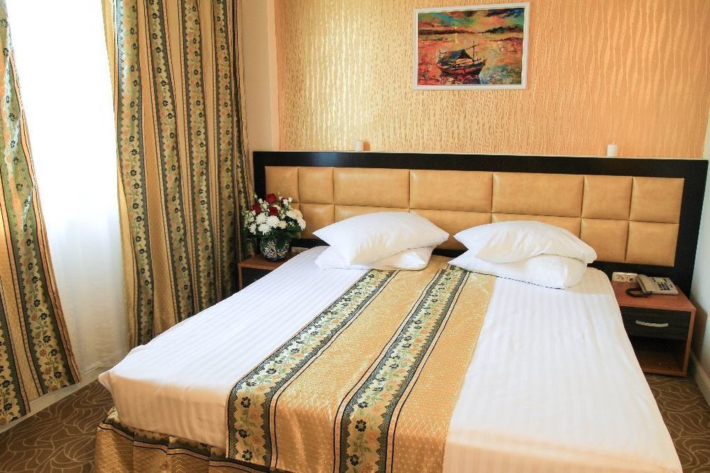 Best Western Hotel Lev Or I Bukarest Exterior foto