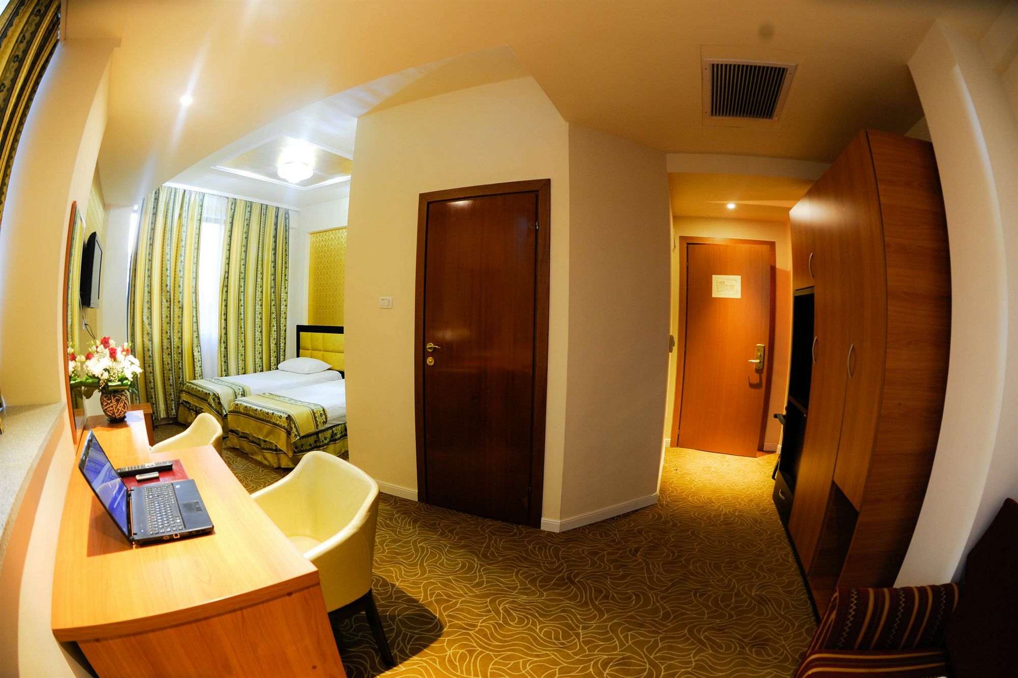 Best Western Hotel Lev Or I Bukarest Exterior foto
